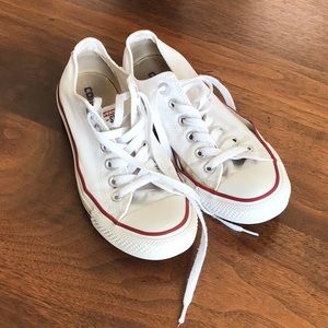 Converse Tennis Shoe
